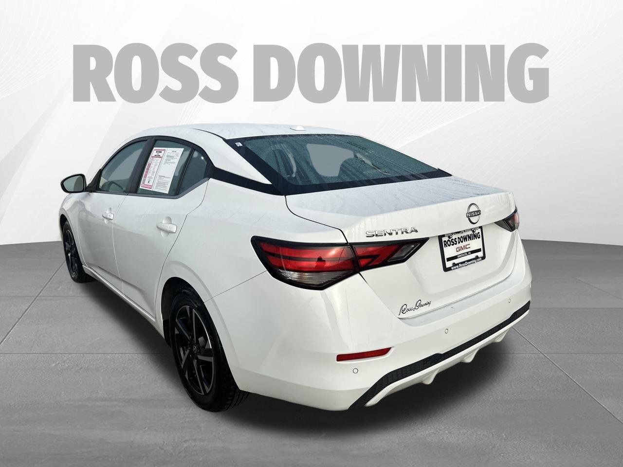 Used 2025 Nissan Sentra SV FWD image 6