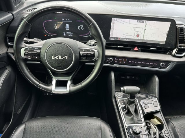 Used 2023 Kia Sportage X-Line w/ X-Line Premium Package AWD/4WD image 3