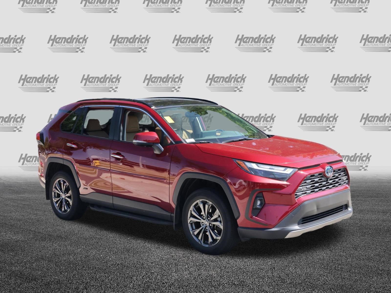 Used 2022 Toyota RAV4 Limited AWD/4WD image 2