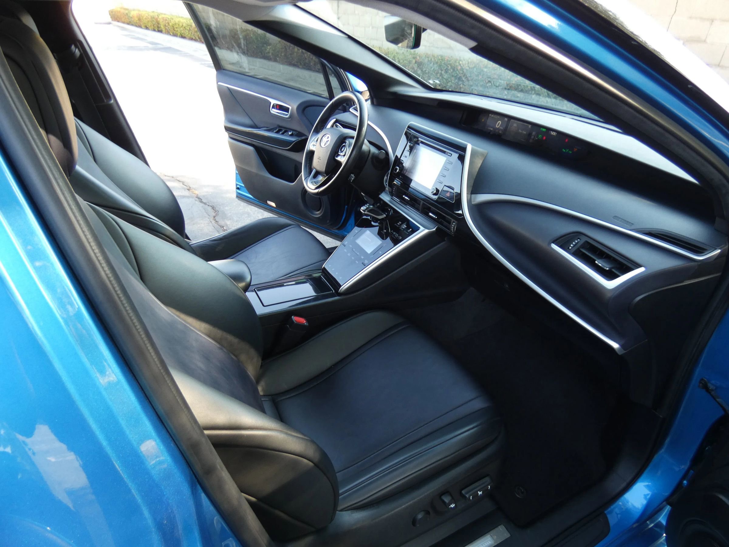 Used 2018 Toyota Mirai image 25