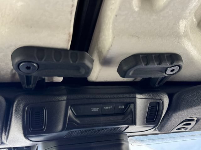 Used 2024 Jeep Wrangler Unlimited Rubicon AWD/4WD image 26