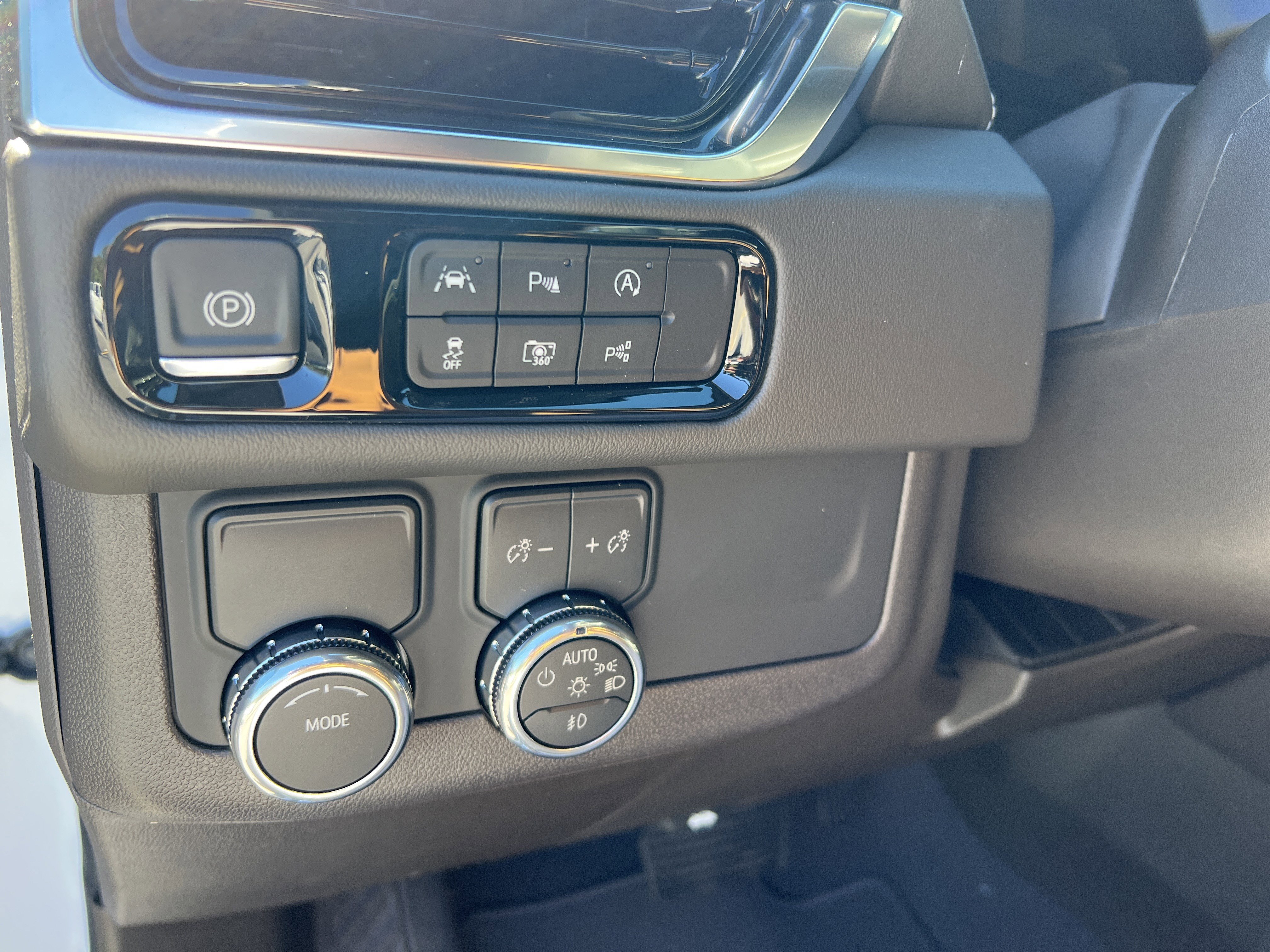 New 2026 GMC Yukon XL Elevation image 31