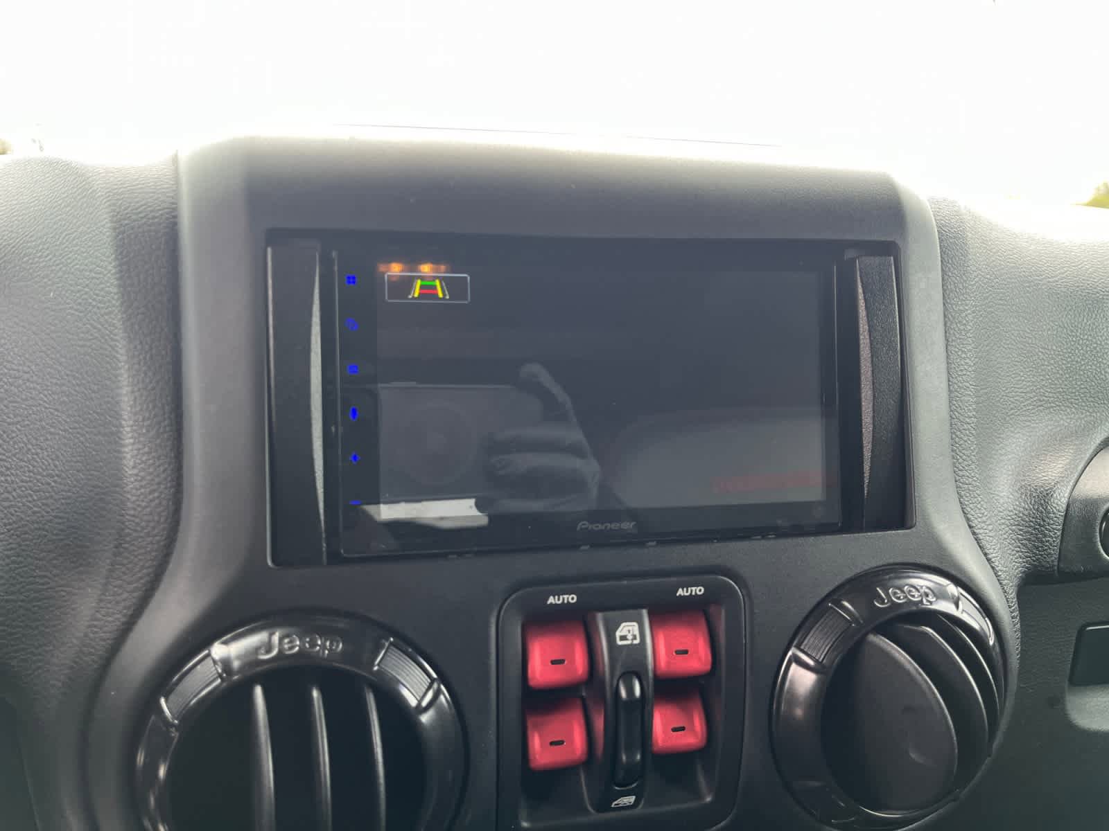 Used 2018 Jeep Wrangler Unlimited Rubicon AWD/4WD image 20