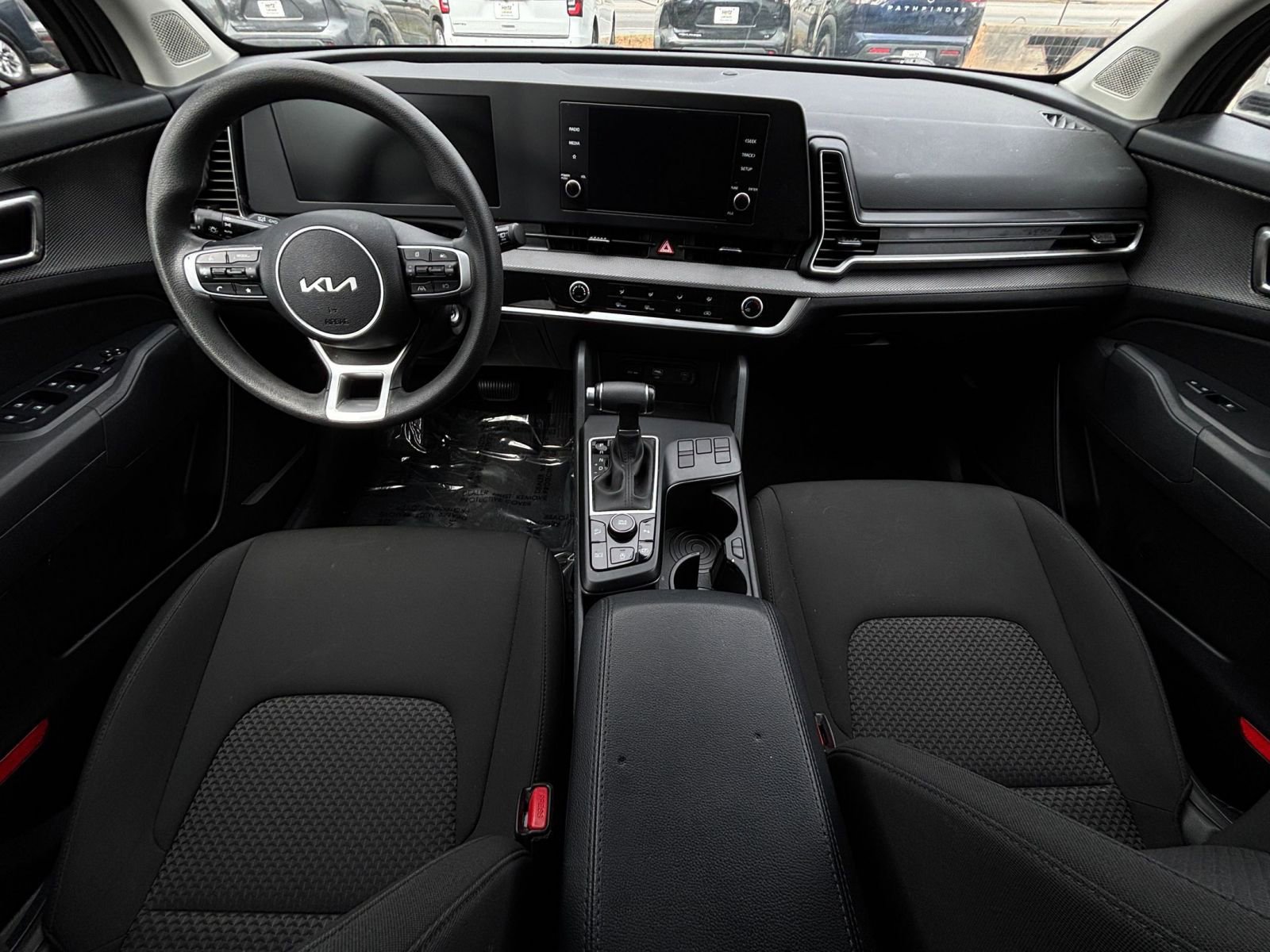 Used 2025 Kia Sportage LX image 32