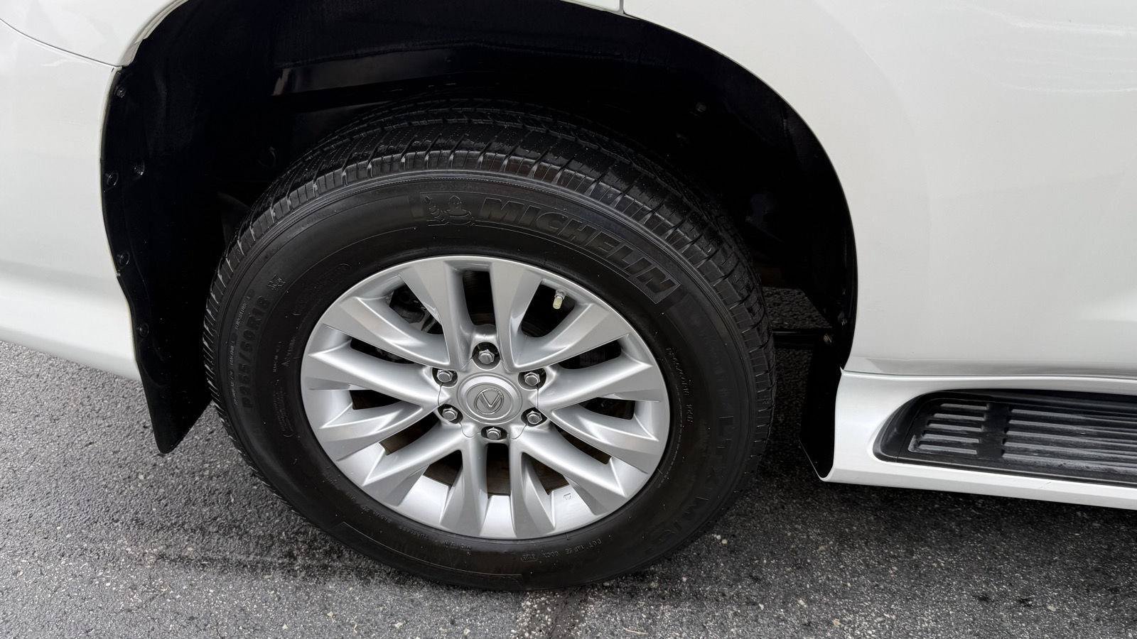 Used 2022 Lexus GX 460 Premium w/ Premium Plus Package AWD/4WD image 13
