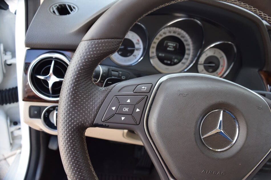 Used 2014 Mercedes-Benz GLK 250 BlueTEC 4MATIC image 65