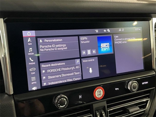 Certified 2025 Porsche Macan image 27