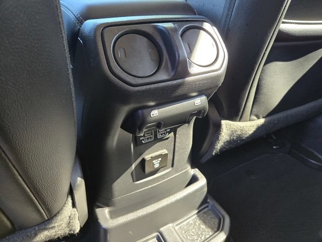 Used 2022 Jeep Wrangler Unlimited Sahara w/ Cold Weather Group AWD/4WD image 12