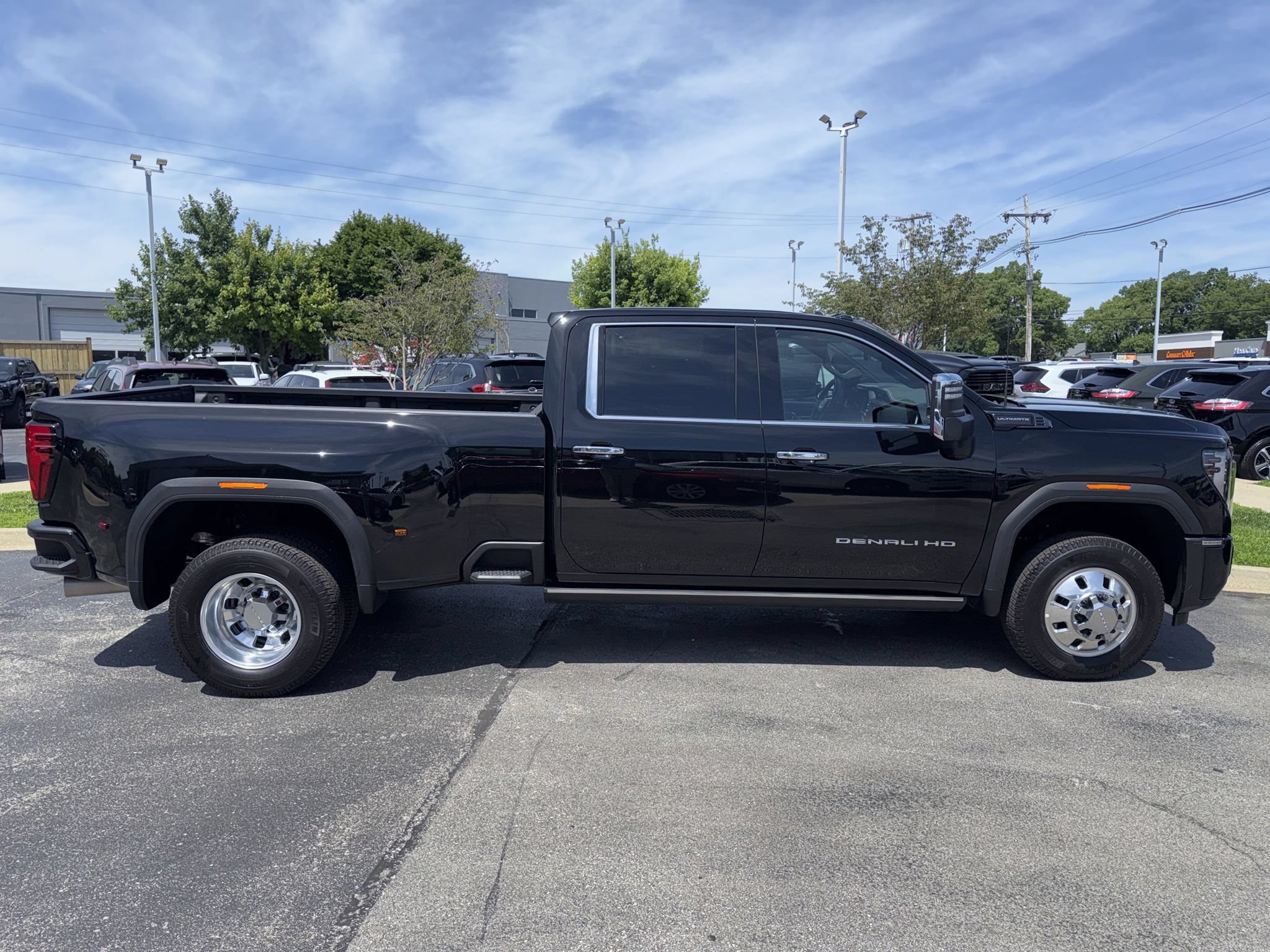 Used 2026 GMC Sierra 3500 Denali Ultimate AWD/4WD image 7