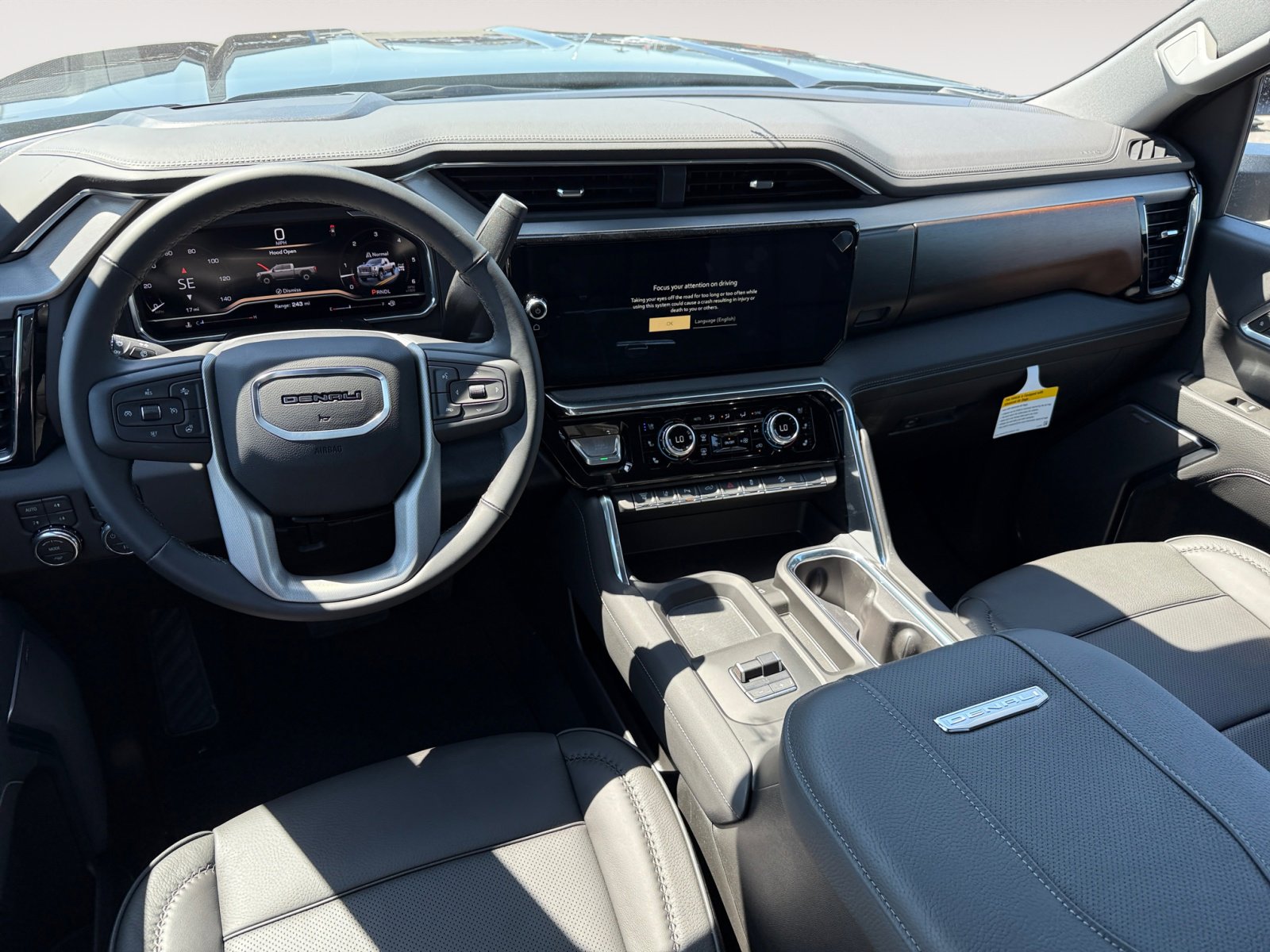 New 2025 GMC Sierra 2500 Denali w/ Denali Reserve Package image 15