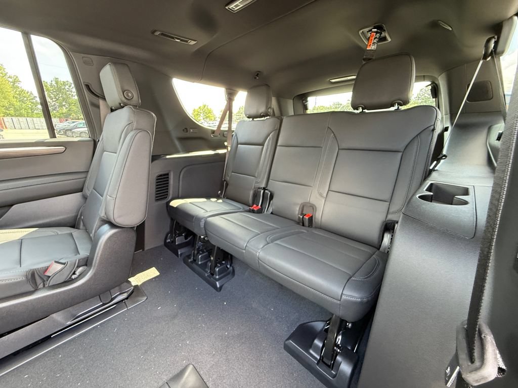 New 2026 Chevrolet Suburban Z71 w/ Z71 Off-Road Package AWD/4WD image 28