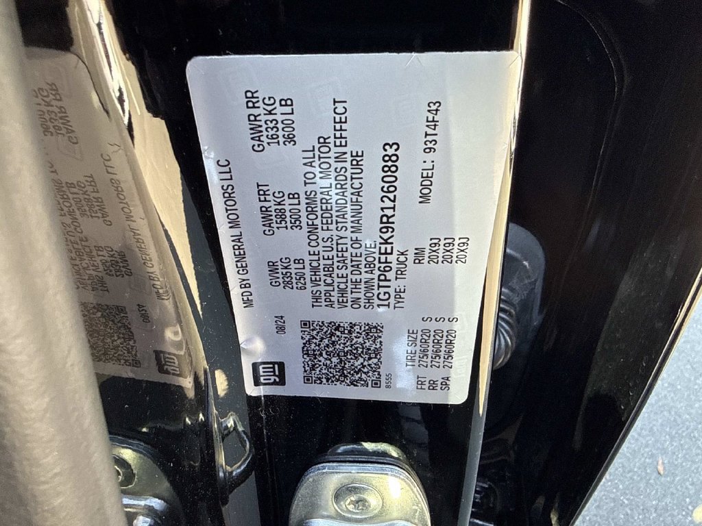 Used 2024 GMC Canyon Denali AWD/4WD image 8