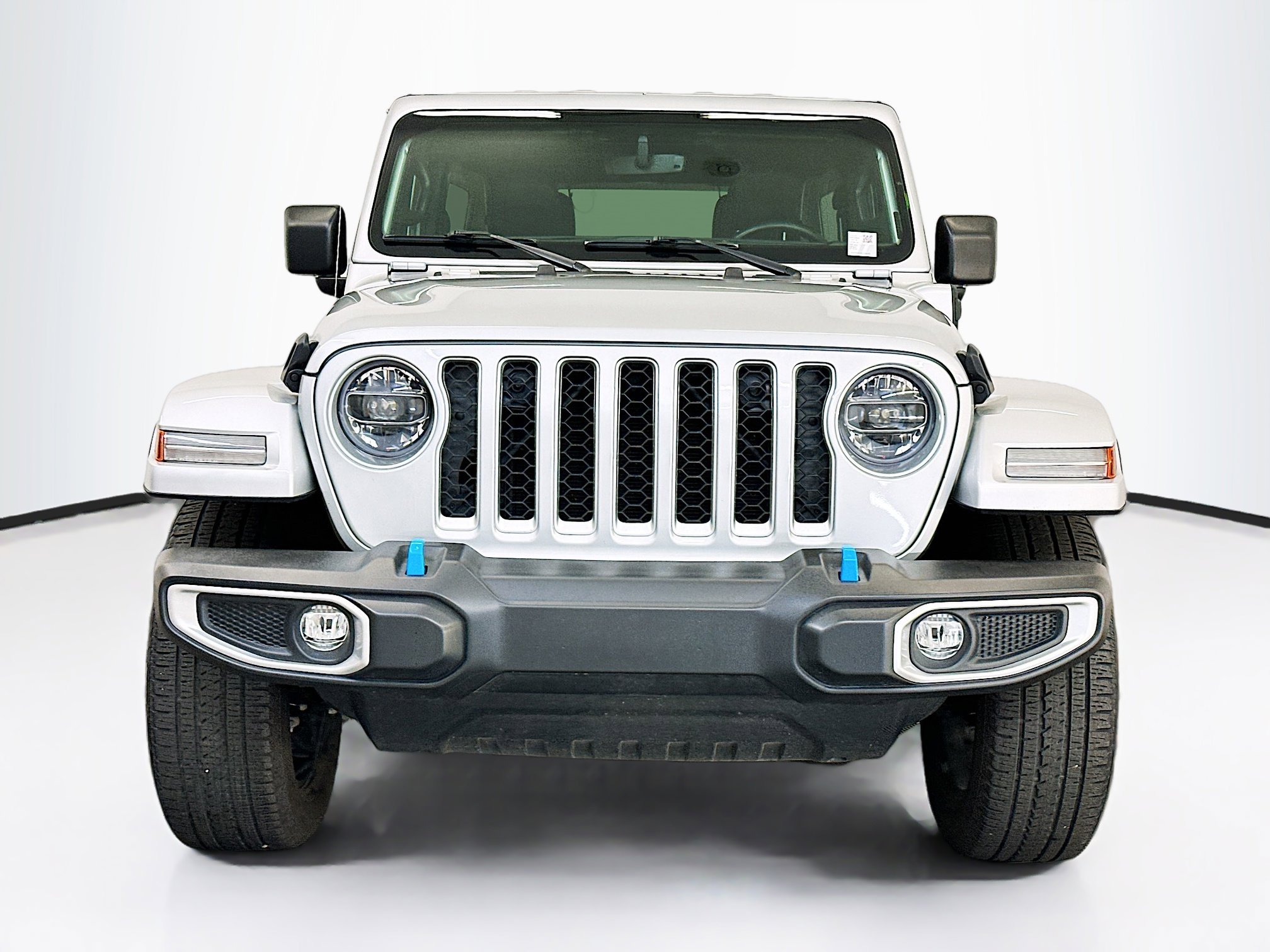 Used 2022 Jeep Wrangler Sahara image 2