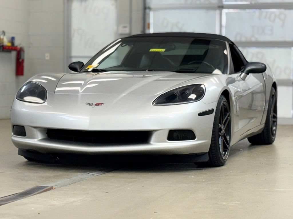 Used 2005 Chevrolet Corvette Convertible w/ Preferred Equipment Group RWD image 3