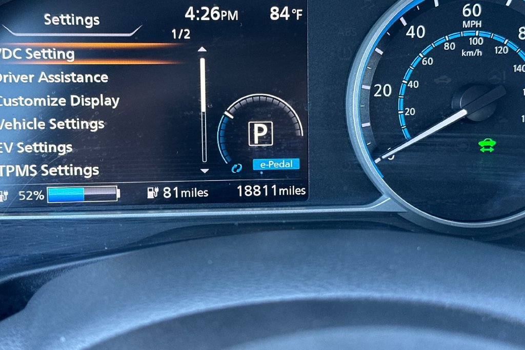 Used 2025 Nissan Leaf S FWD image 24