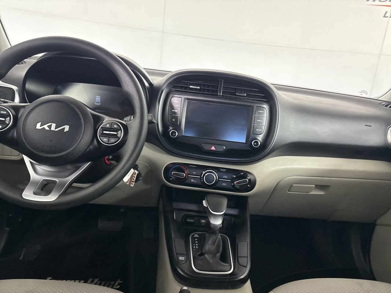 Used 2025 Kia Soul LX image 21