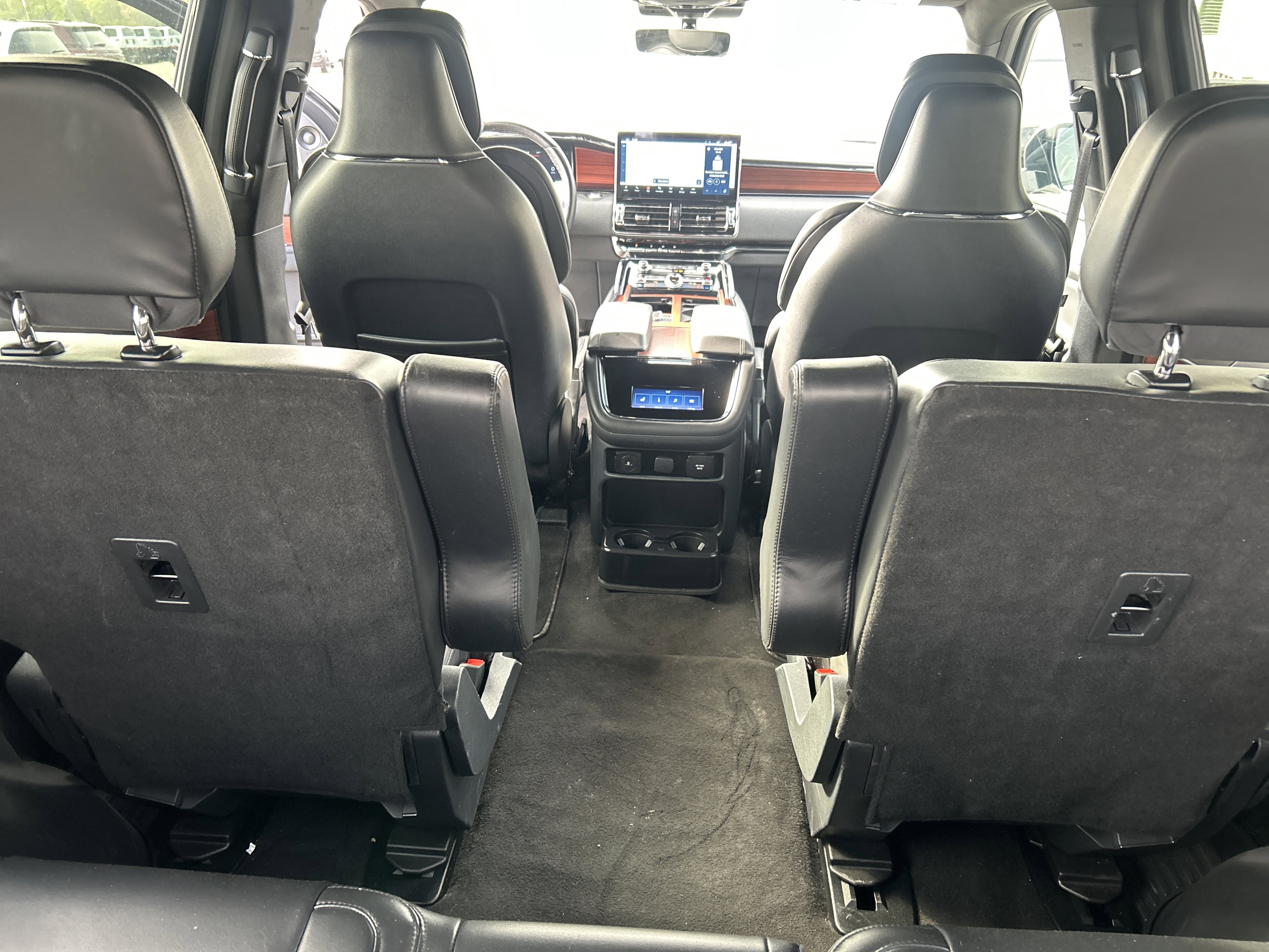 Used 2024 Lincoln Navigator Reserve image 48