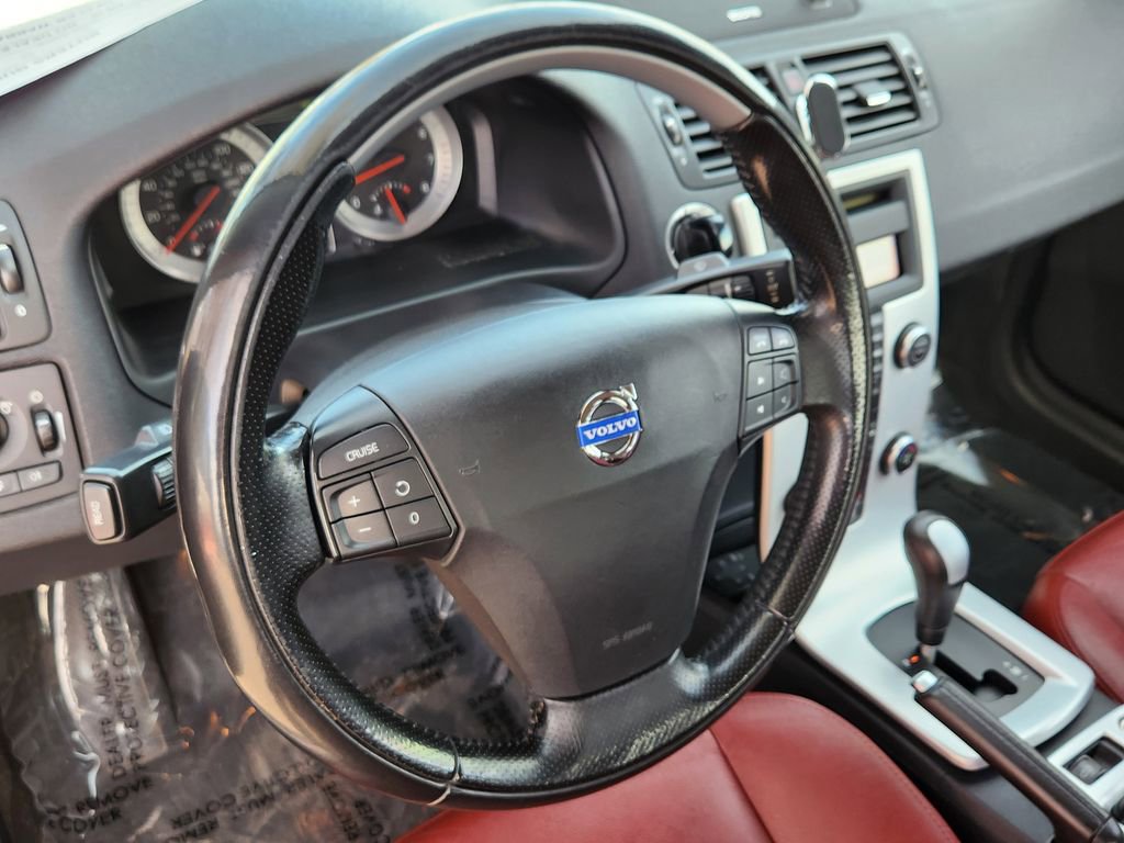 Used 2012 Volvo C70 T5 image 2