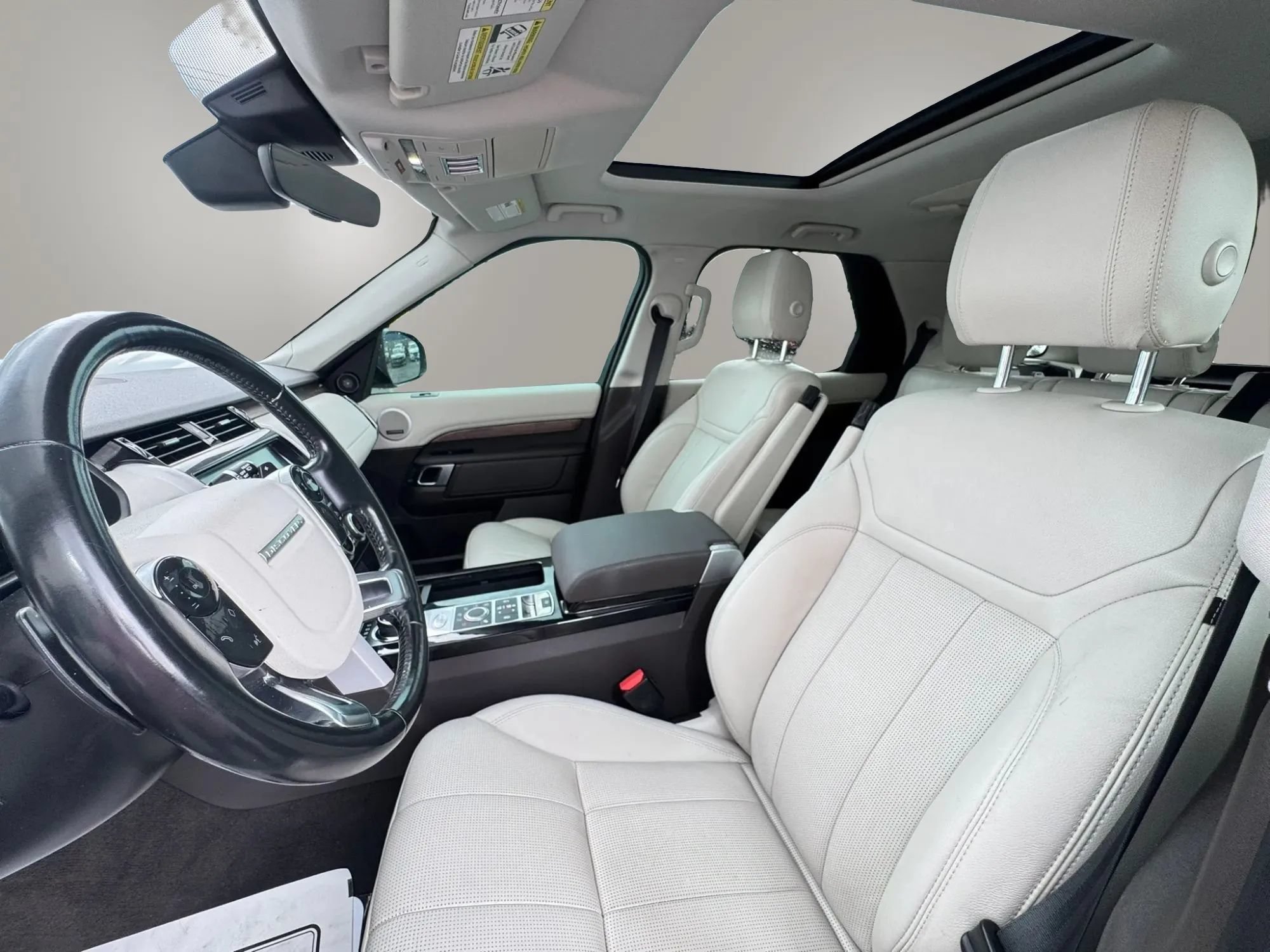 Used 2019 Land Rover Discovery HSE AWD/4WD image 12