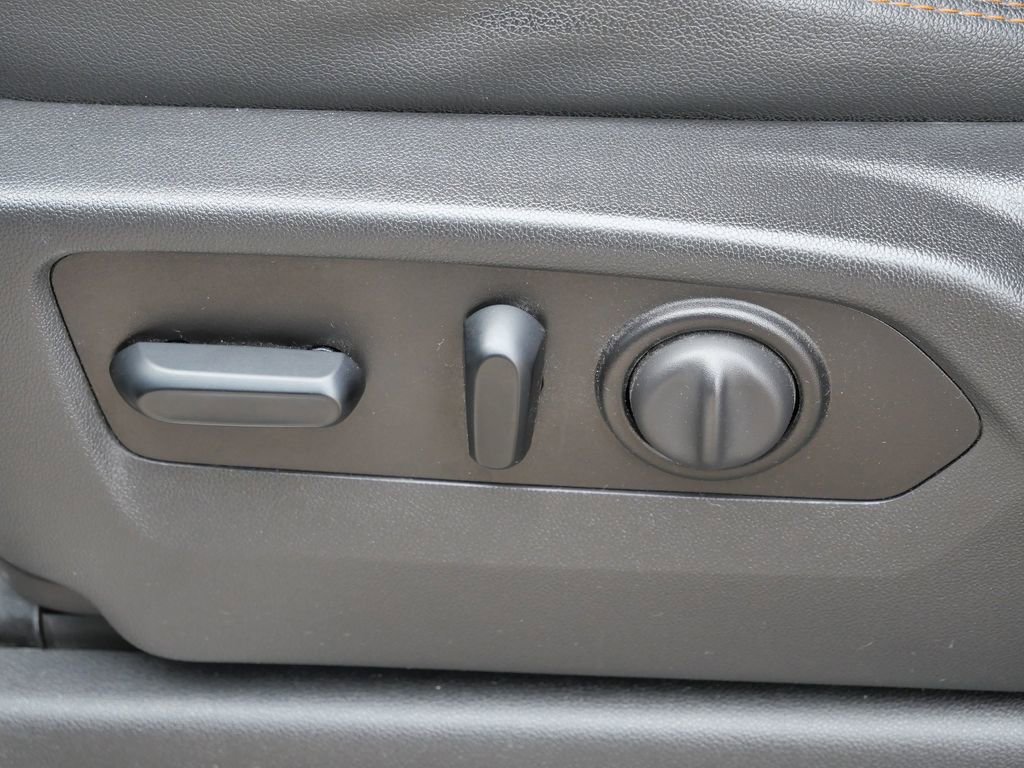 Used 2021 GMC Sierra 3500 AT4 w/ AT4 Preferred Package image 33