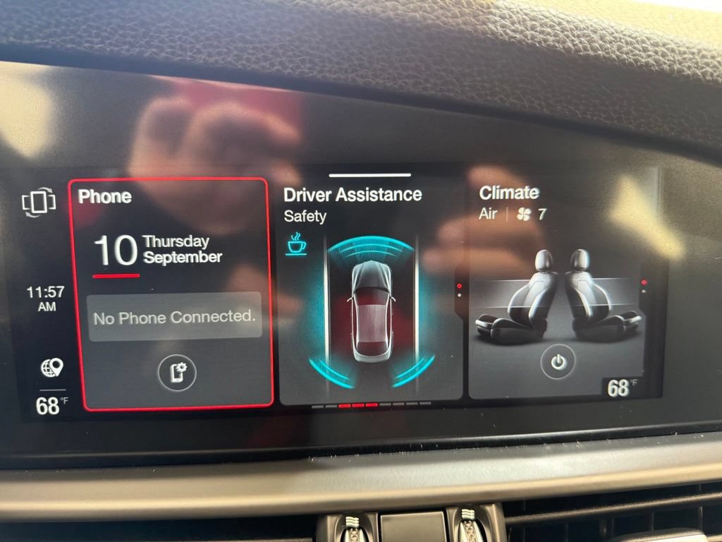 New 2026 Alfa Romeo Giulia w/ Driving Assist Package RWD image 42