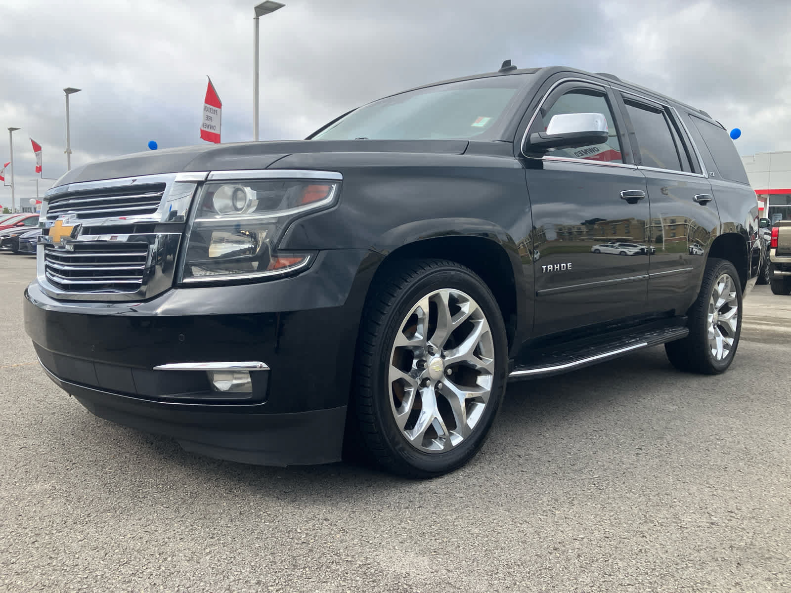 Used 2015 Chevrolet Tahoe LTZ AWD/4WD image 3