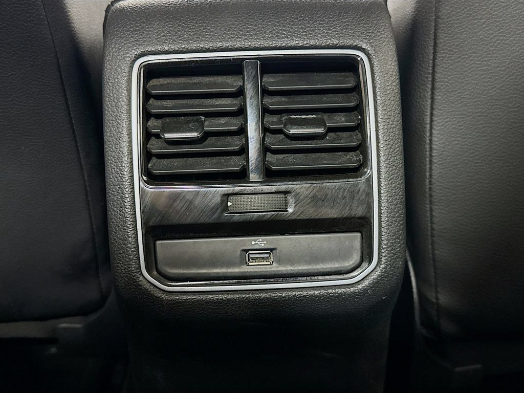 Used 2016 Volkswagen Passat 1.8T SE FWD image 31