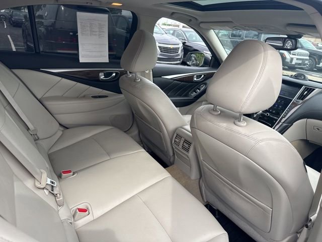Used 2018 INFINITI Q50 Luxe w/ Essential Package (3.0T Luxe) AWD/4WD image 9