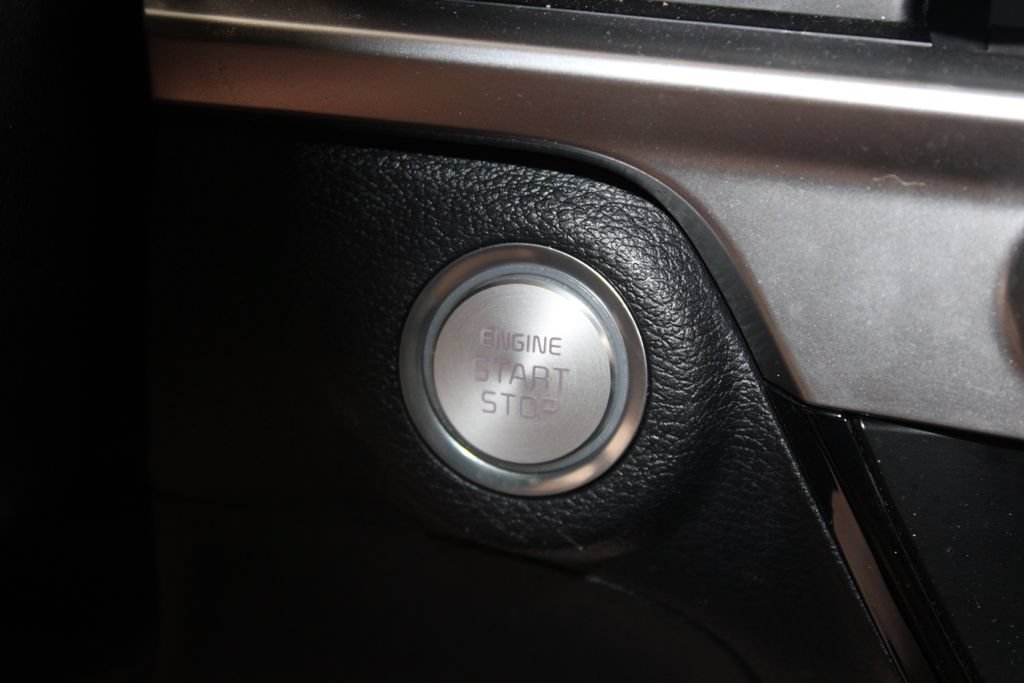 Used 2025 Kia Telluride S FWD image 38