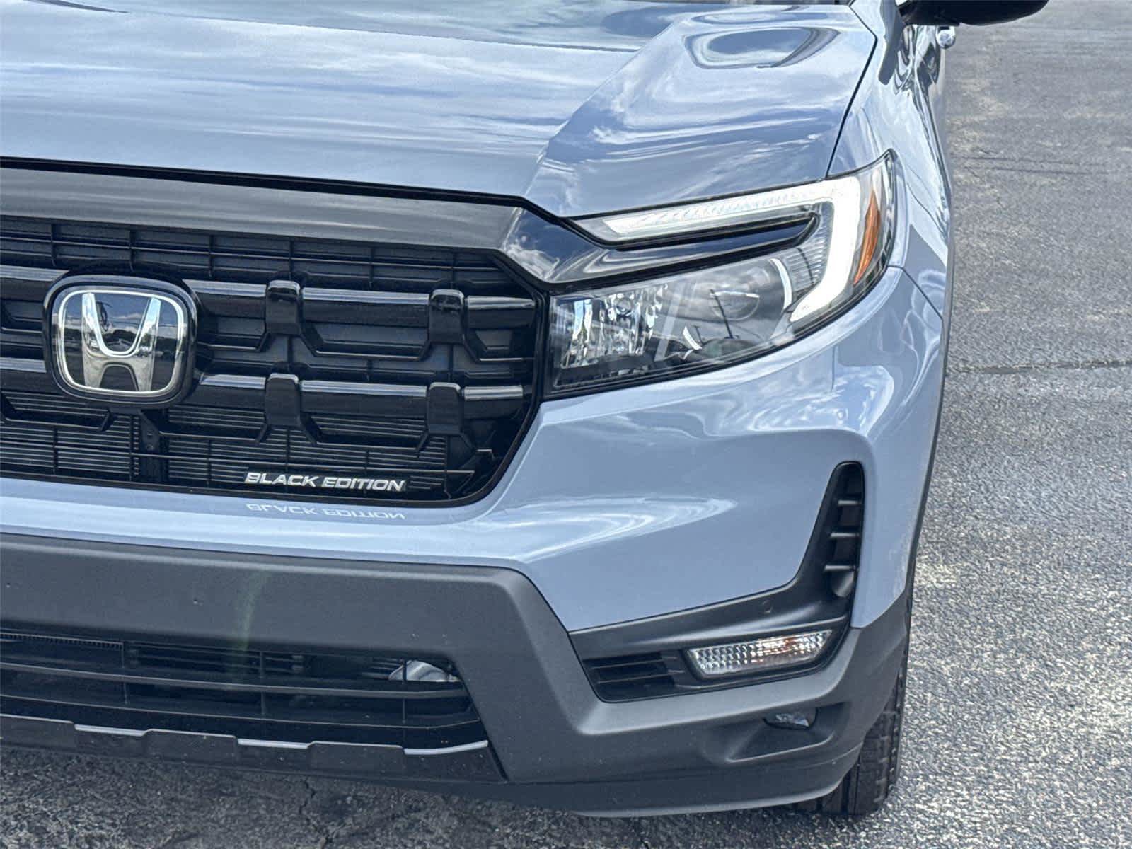 Used 2026 Honda Ridgeline Black Edition image 9