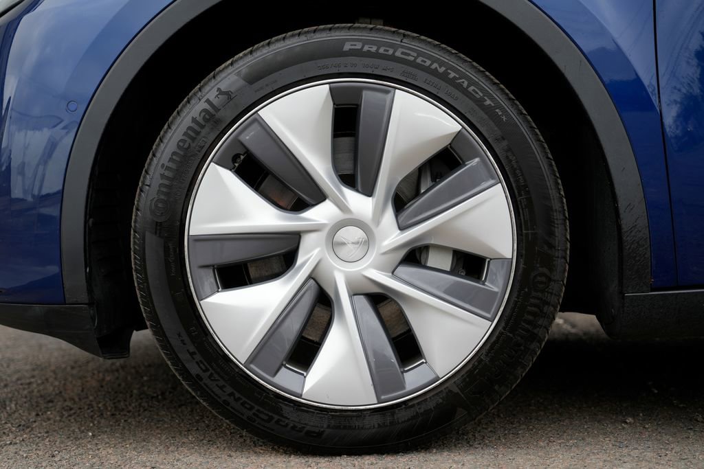 Used 2020 Tesla Model Y Performance image 13