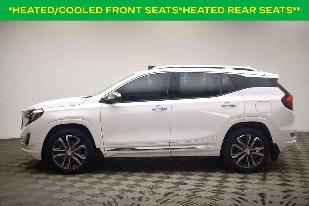 Used 2020 GMC Terrain Denali w/ Denali Premium Package AWD/4WD image 12