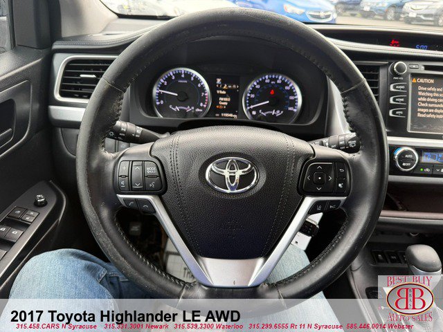 Used 2017 Toyota Highlander Plus AWD/4WD image 16