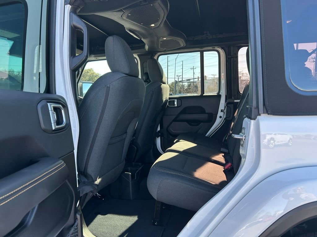 Used 2024 Jeep Wrangler Unlimited Sahara AWD/4WD image 57