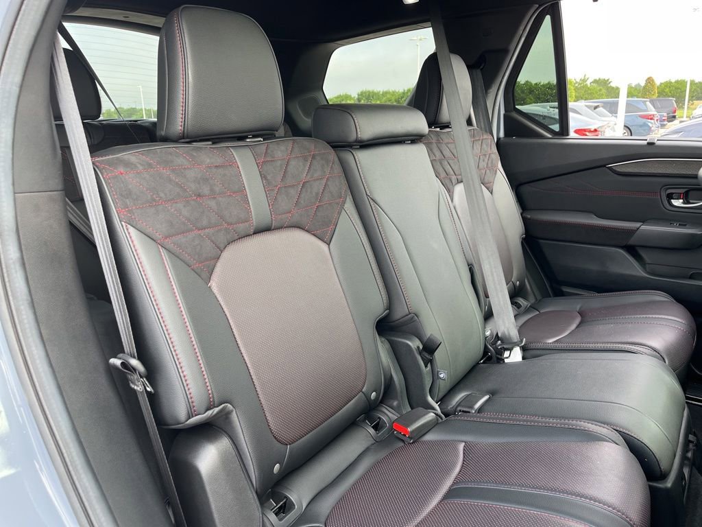Certified 2026 Honda Pilot Black Edition image 26