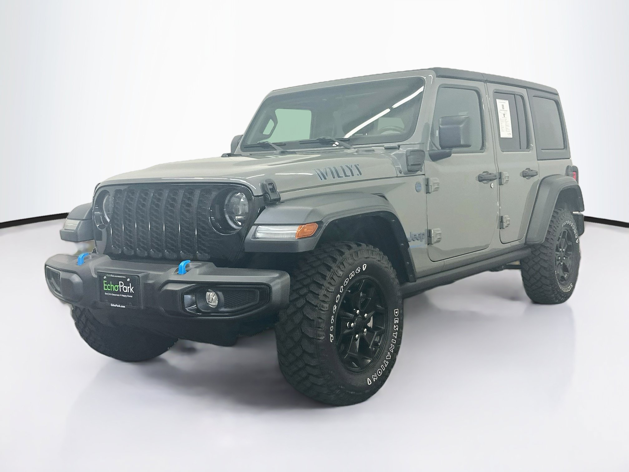 Used 2023 Jeep Wrangler Unlimited w/ Cold Weather Group AWD/4WD image 3