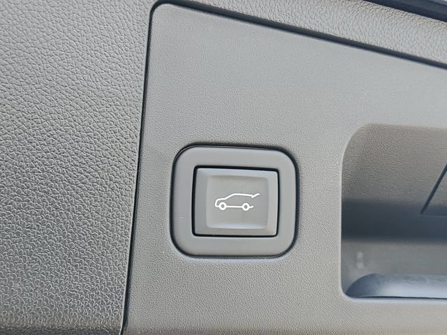 Certified 2024 Cadillac XT4 Premium Luxury AWD/4WD image 10