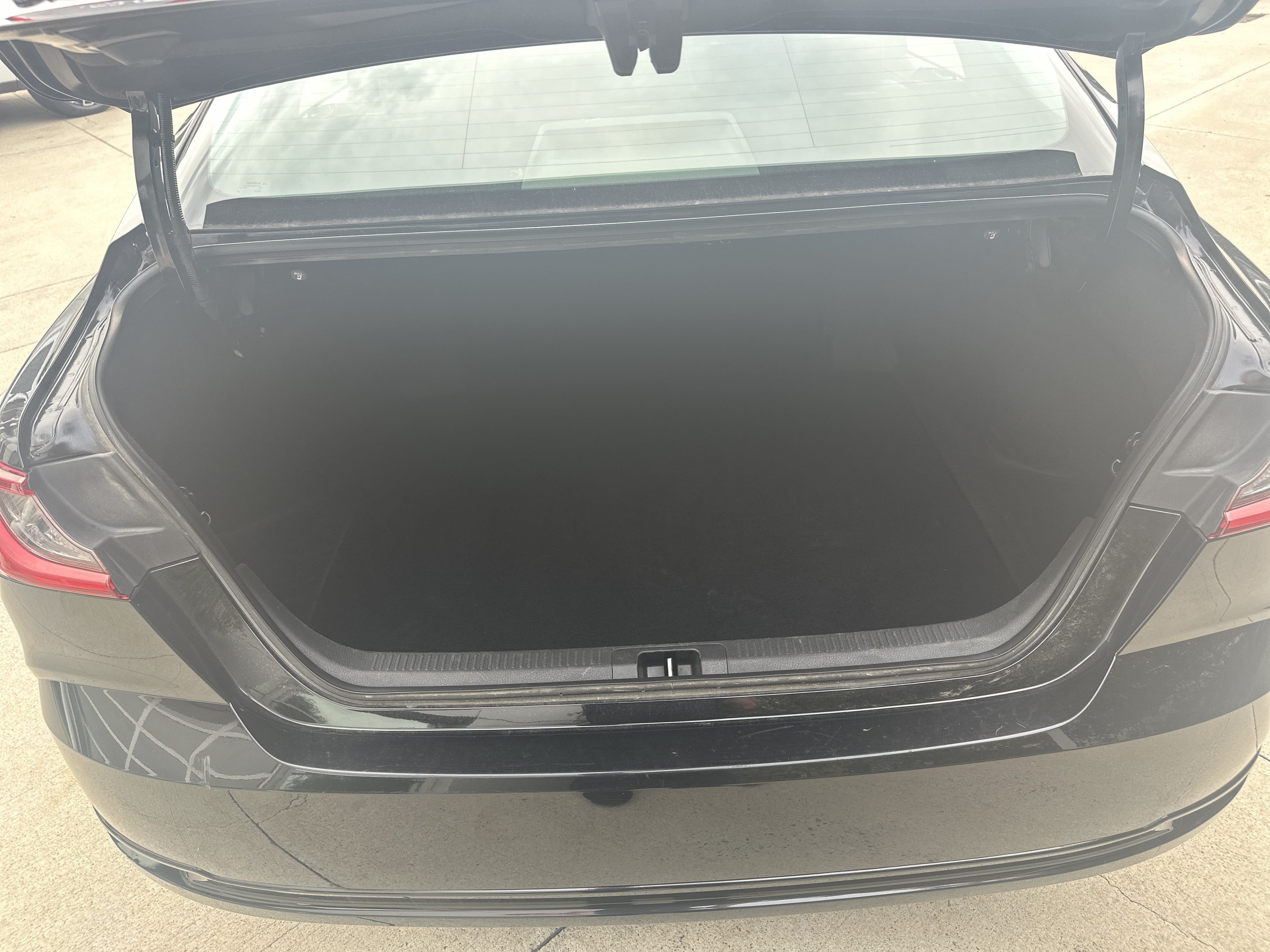 Used 2026 Toyota Camry XLE FWD image 31