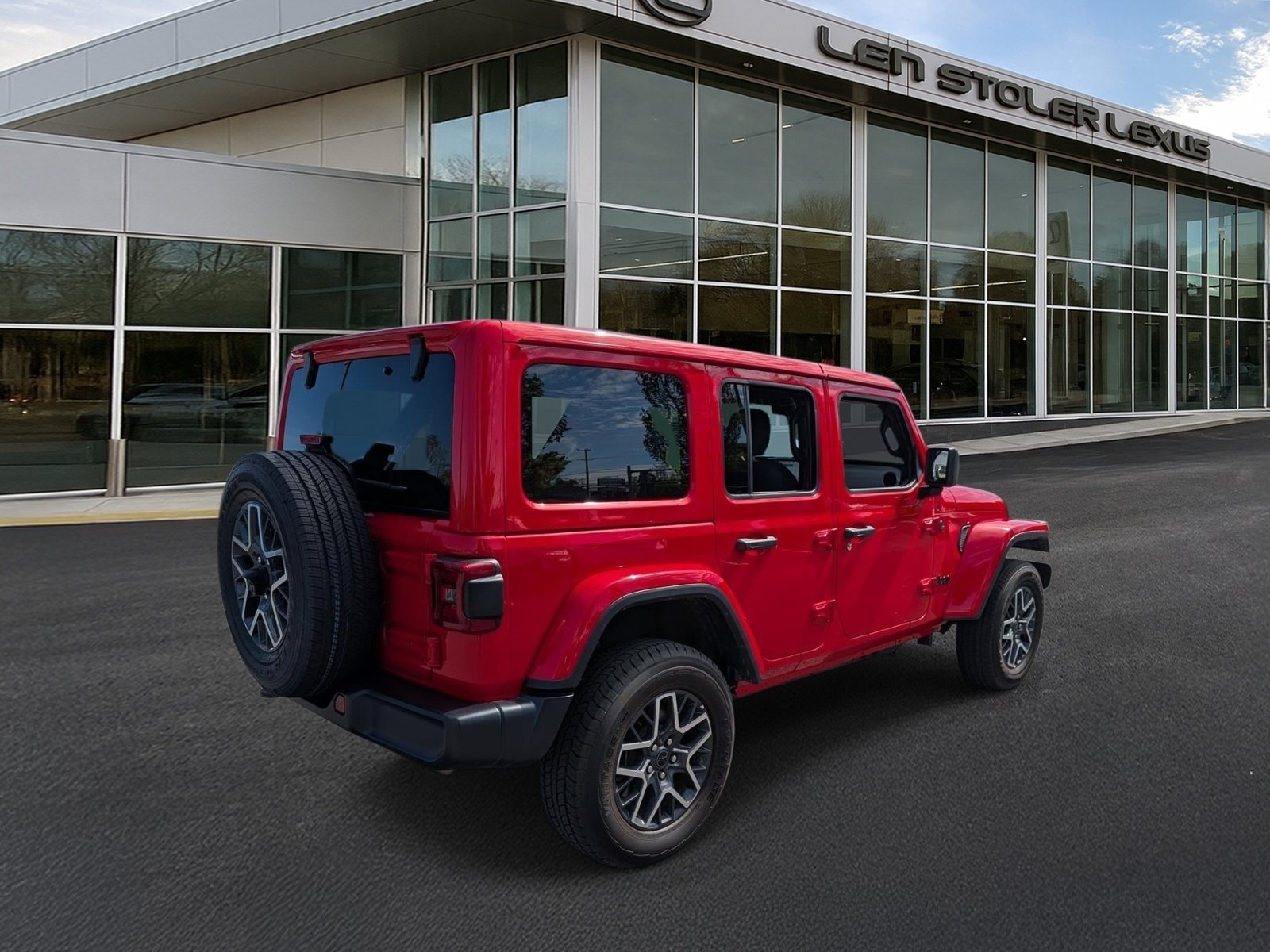 Used 2025 Jeep Wrangler Unlimited Sahara AWD/4WD image 3