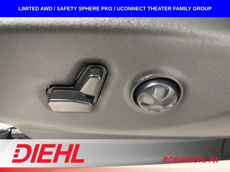 Used 2023 Chrysler Pacifica Limited w/ Uconnect Theater Family Group AWD/4WD image 27