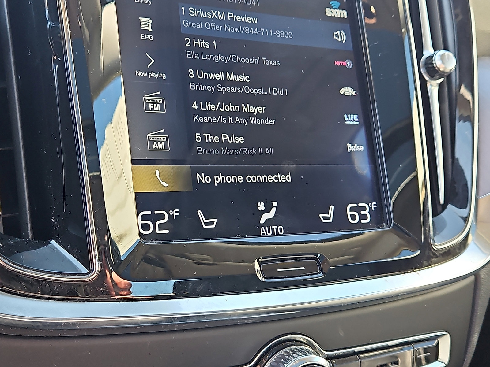 Used 2020 Volvo S60 T6 Momentum w/ Protection Package image 17