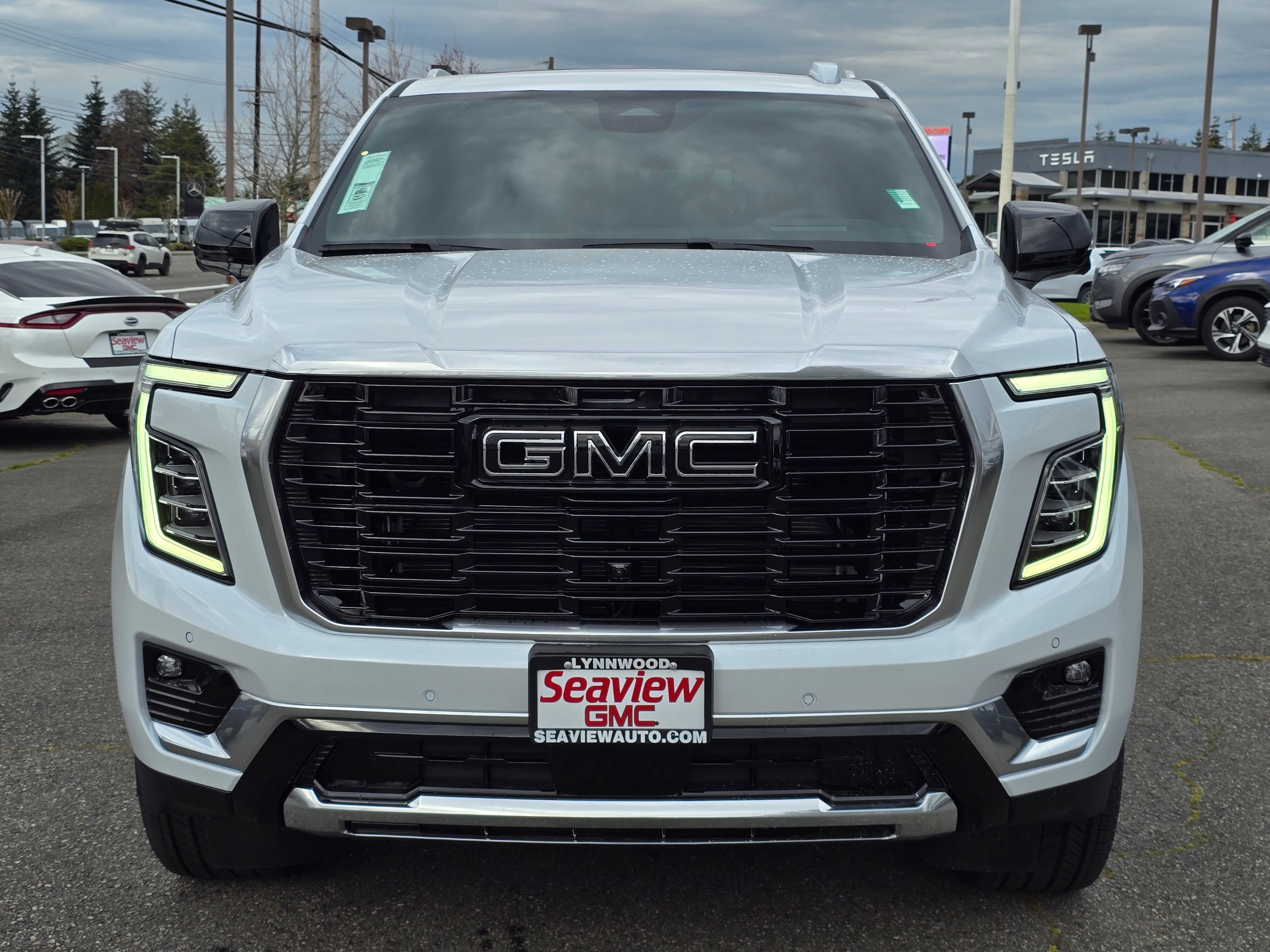 New 2026 GMC Yukon Denali w/ Denali Reserve Package image 2