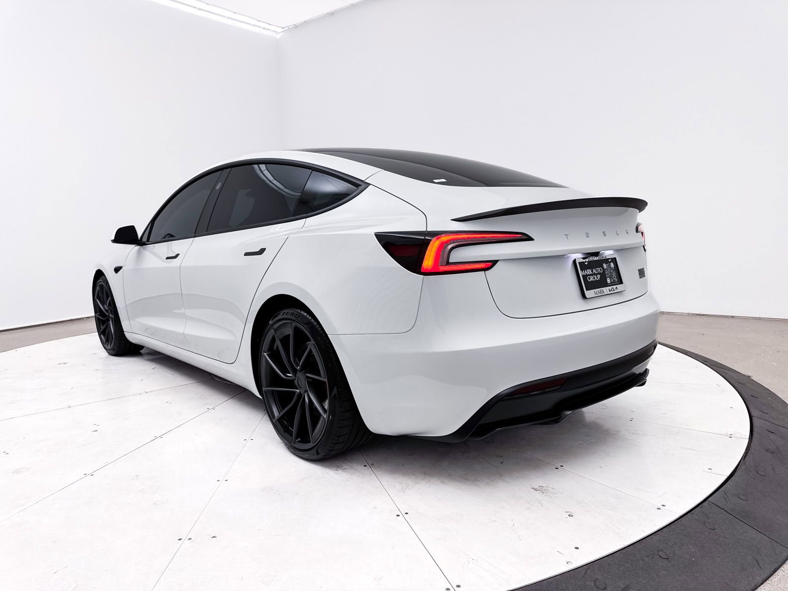 Used 2024 Tesla Model 3 Performance image 14