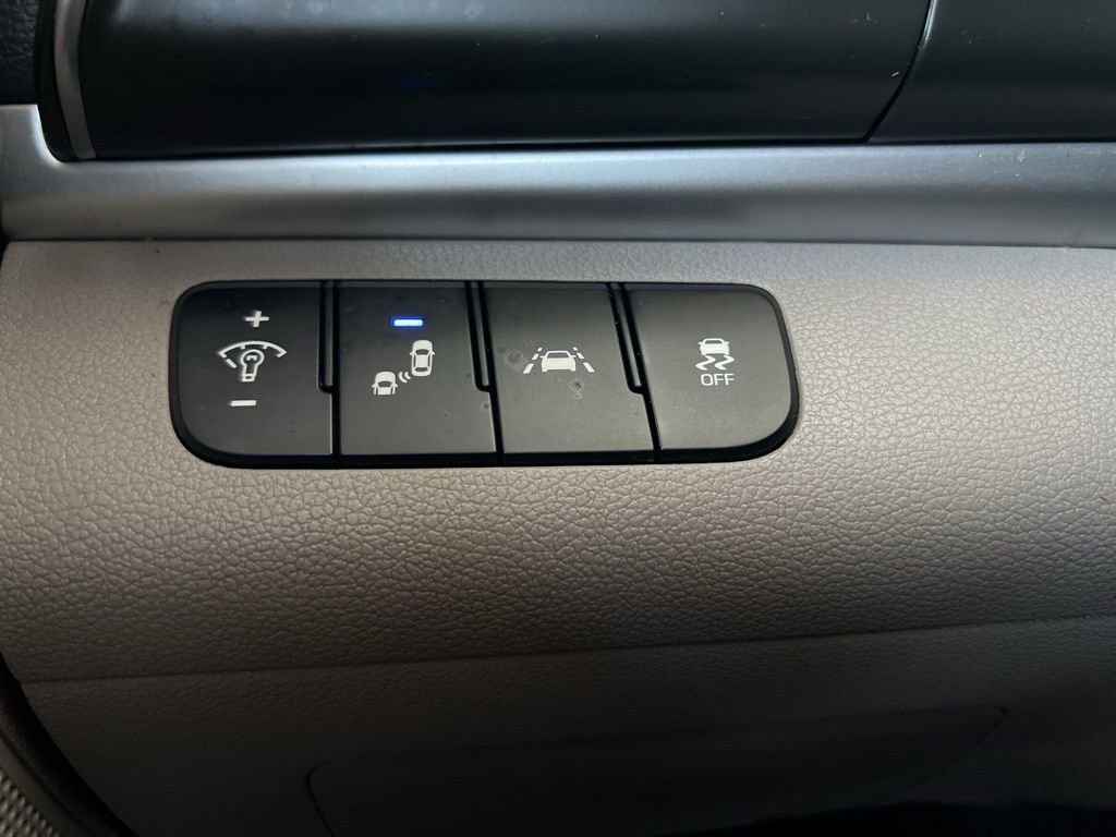 Used 2019 Hyundai Elantra Value Edition FWD image 33