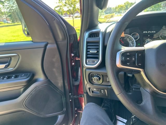 Used 2025 RAM 1500 Big Horn AWD/4WD image 38