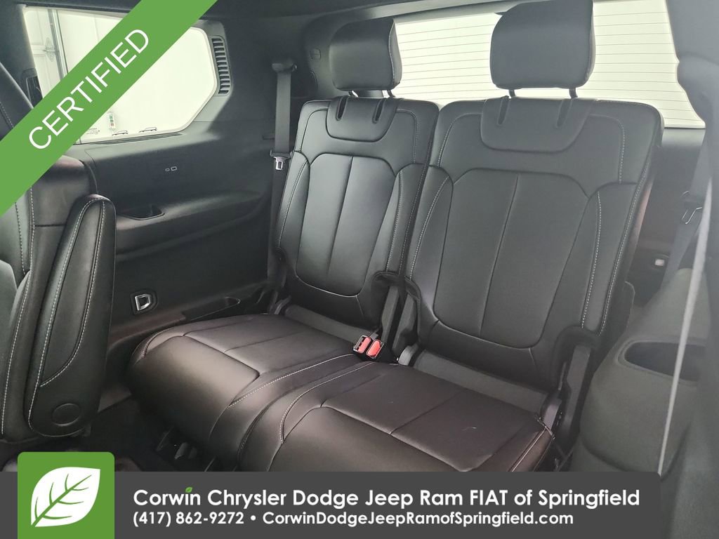 Certified 2025 Jeep Grand Cherokee L Limited w/ Black Appearance Package image 22