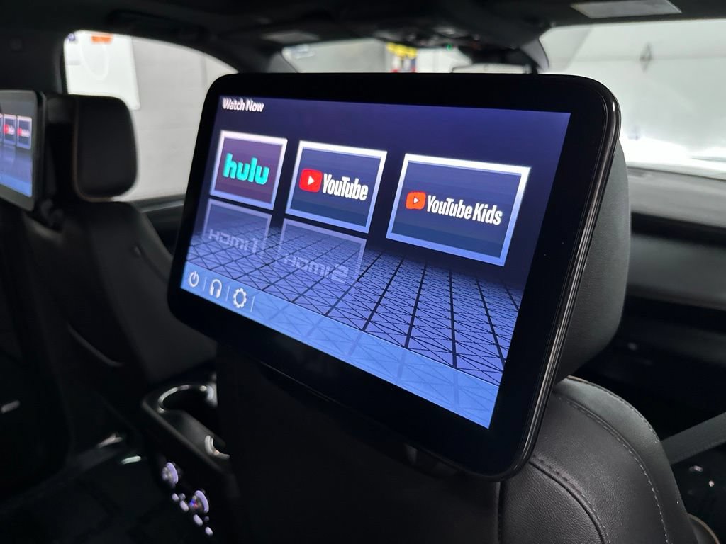 Used 2024 GMC Yukon XL AT4 w/ Technology Package AWD/4WD image 20