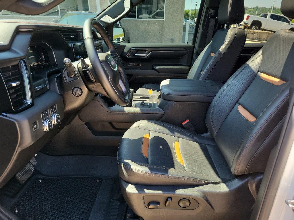 Used 2025 GMC Sierra 1500 AT4 w/ AT4 Premium Package AWD/4WD image 20