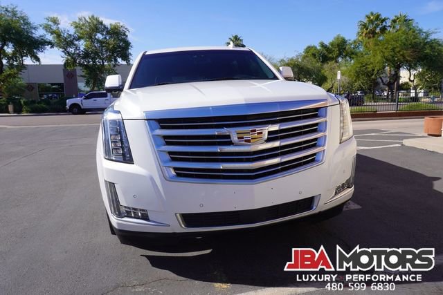 Used 2020 Cadillac Escalade ESV Platinum image 41