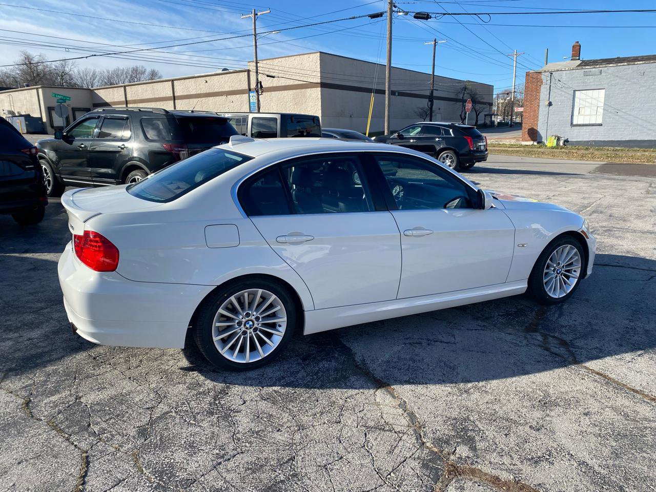 Used 2011 BMW 335i 335i image 3